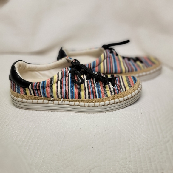 Sam Edelman size 9 multi colored lace up shoes.  EUC. - Picture 6 of 10